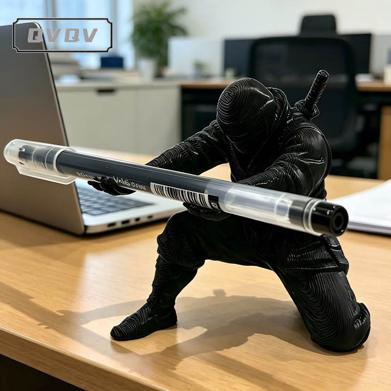 Art Craft Stationery - Desktop-Kunst 3D-Gedruckter Ninja-Stifthalter Einzigartige Figur Schreibtisch-Organizer
